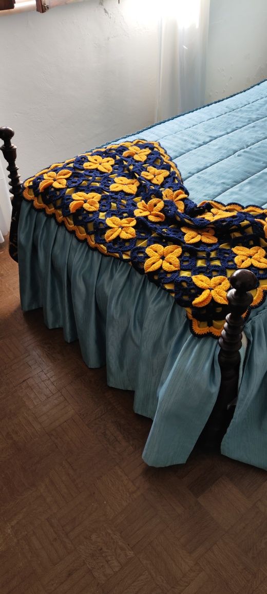 Cama de madeira individual