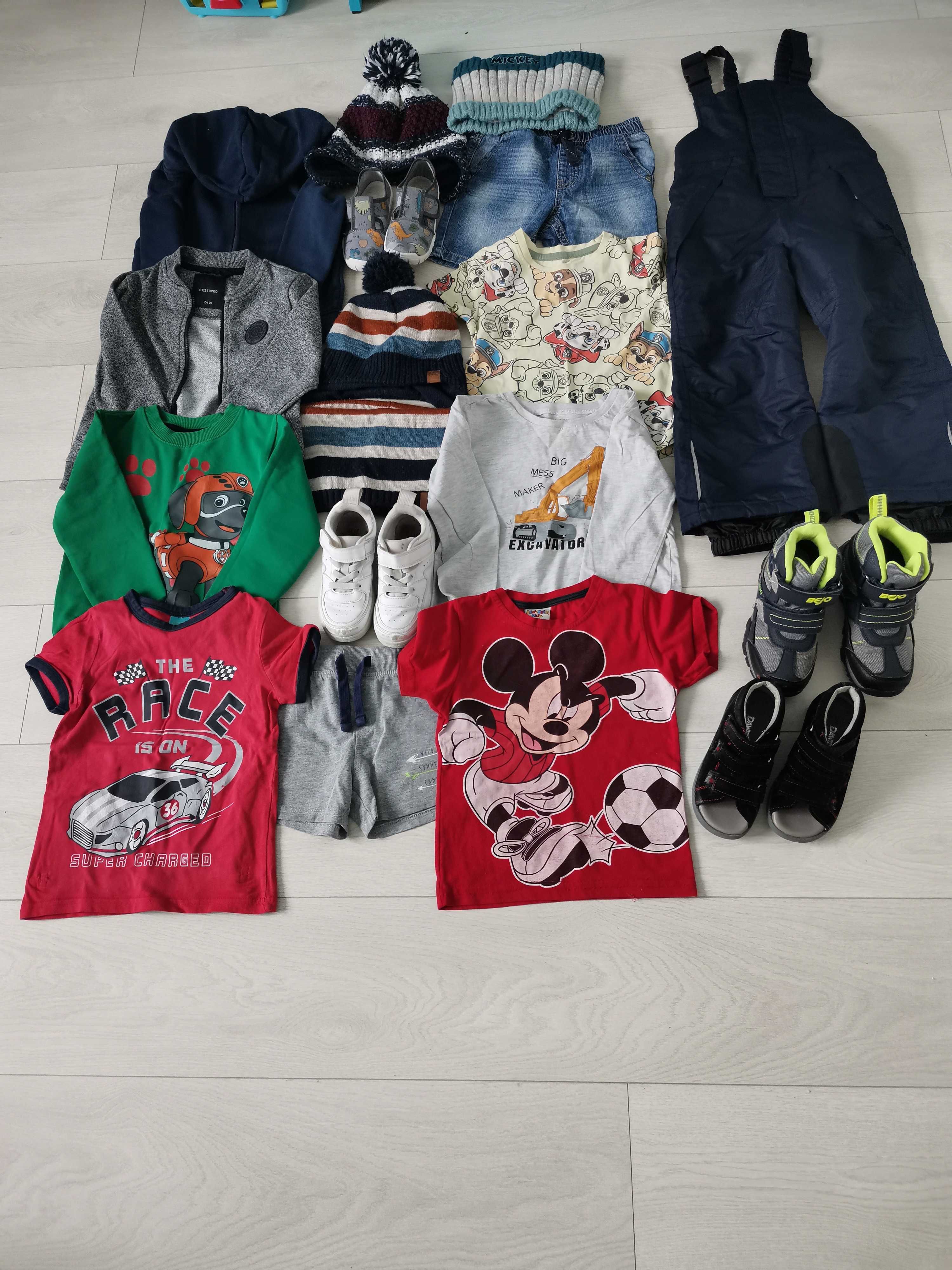 Ubranka chłopięce i buty