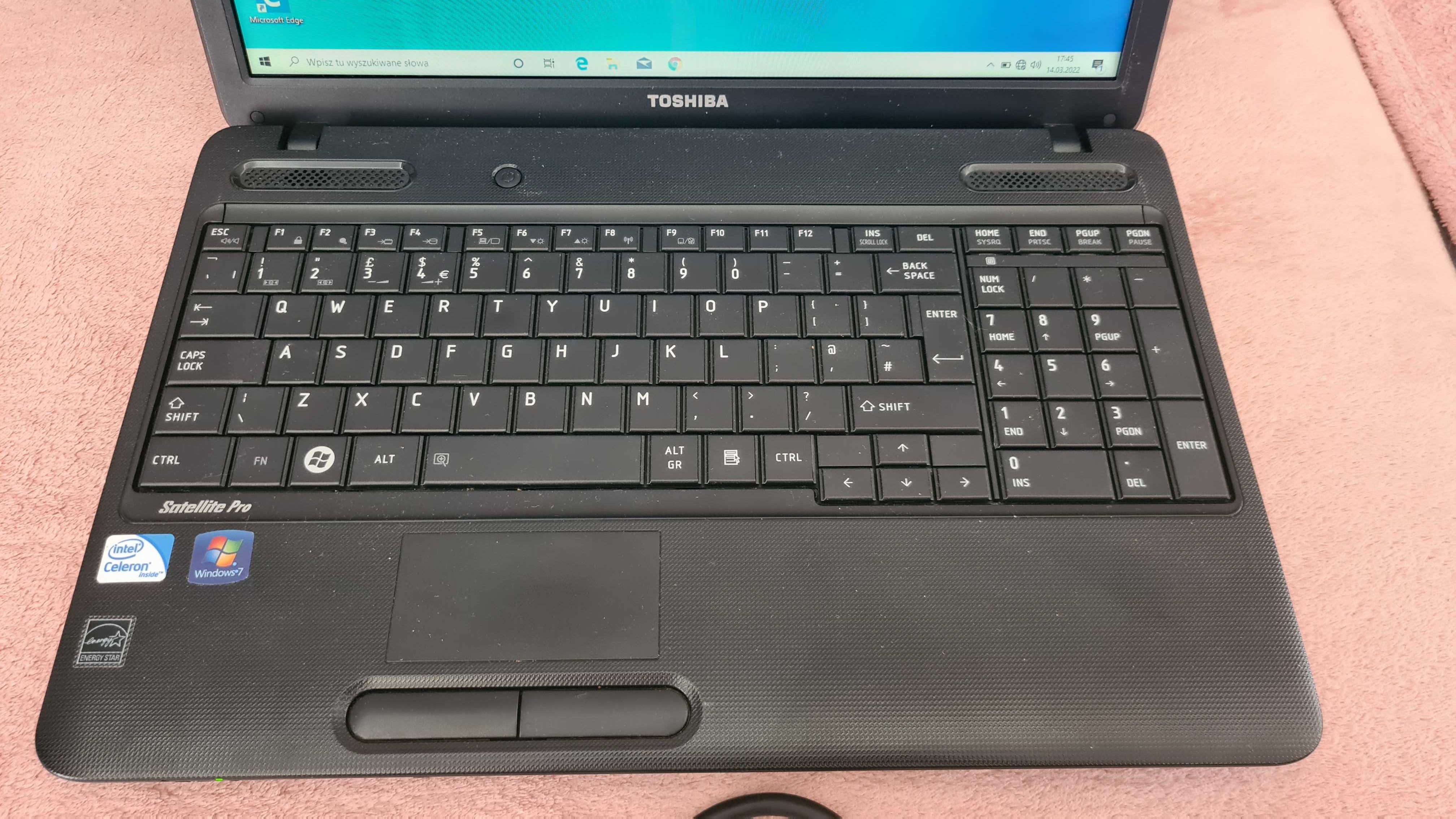 Sprzedam laptopa Toshiba satellitepro c650.