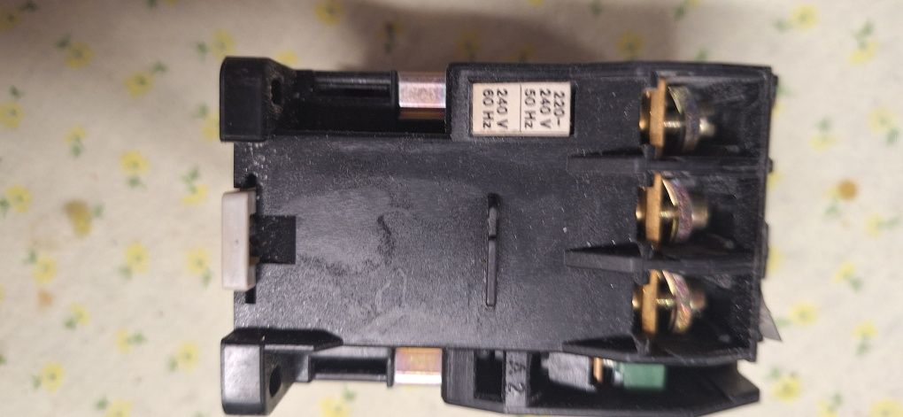 Przekaźnik elektryczny szynowy stycznik K2-30 A10 Benedikt & Jager