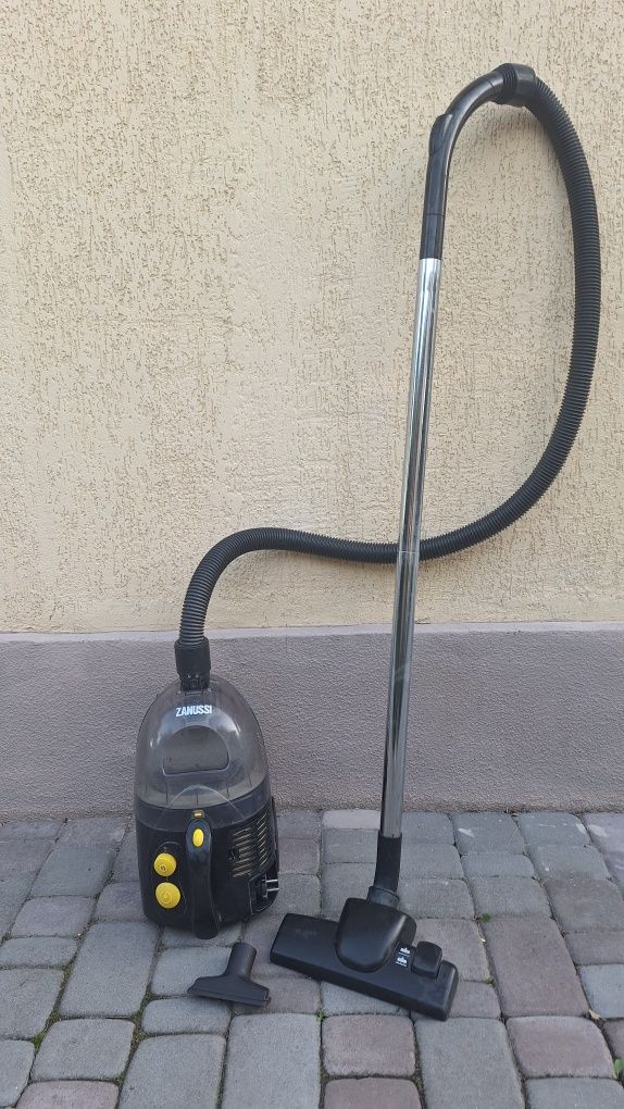 Пилосос Zanussi ZAN 1214