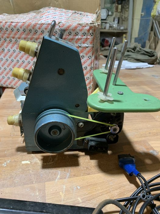 Оверлок, швейная машина