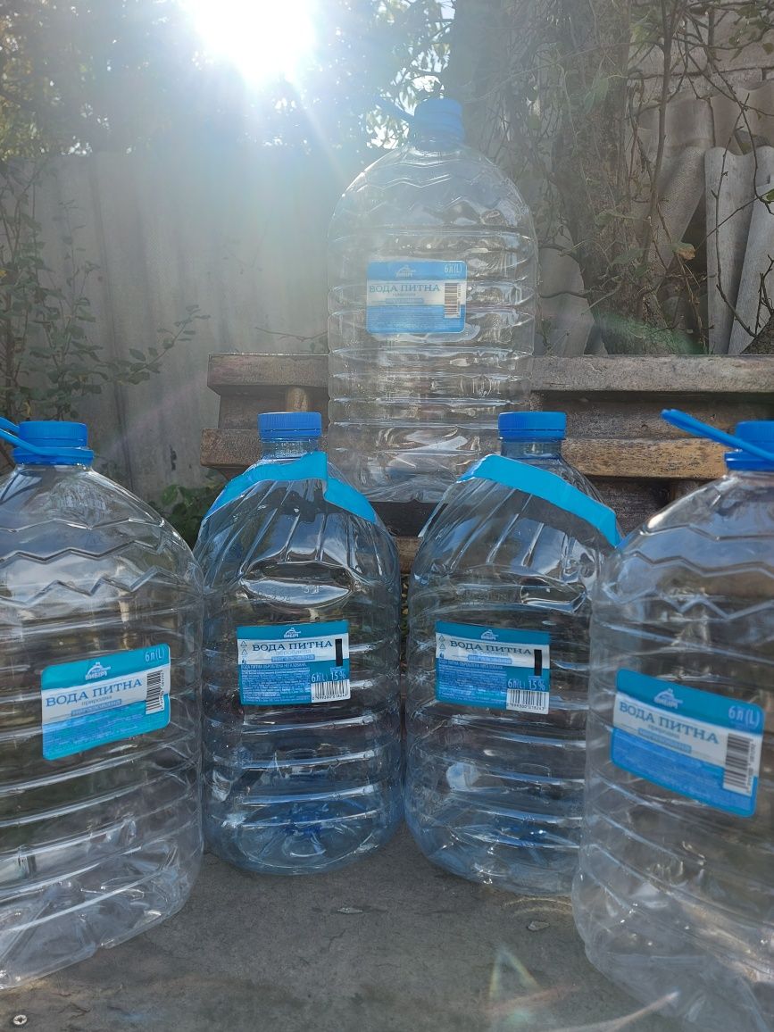 Продам Тару пiсля питноi води 6л