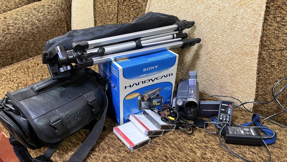 Відеокамера Sony CCD-TRV228E PAL Handycam Hi8