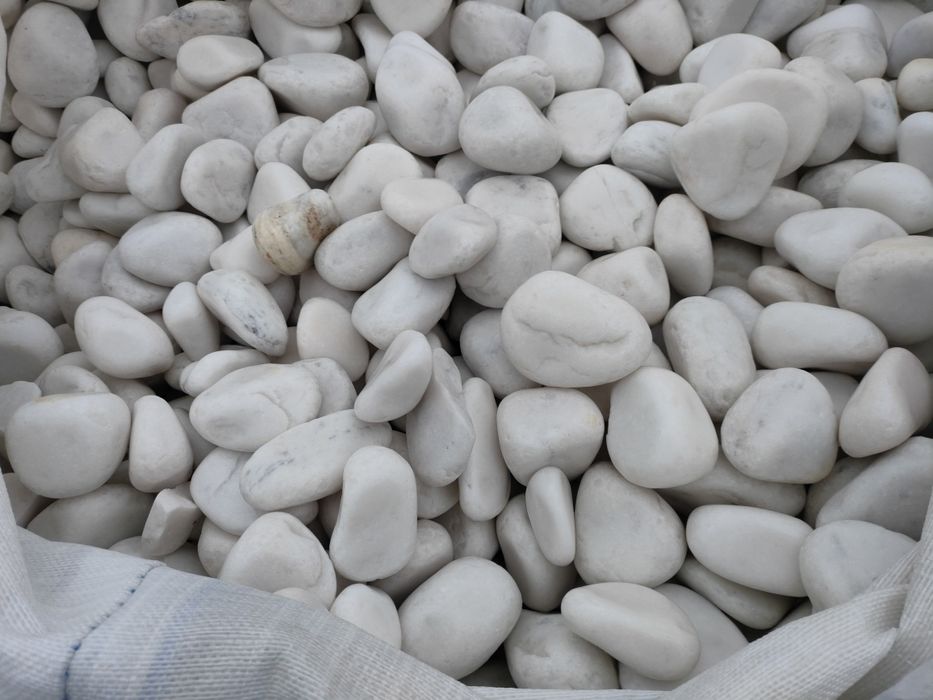 Głazy kamień kruszywa dekoracyjne ozdobne grys otoczak żwir