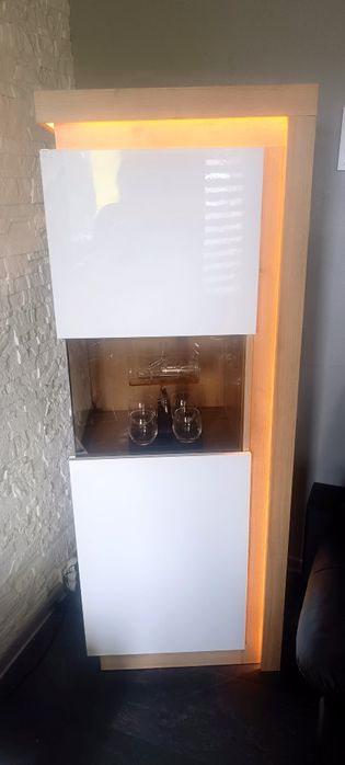 Komoda witryna barek jak nowa podświetlenie led