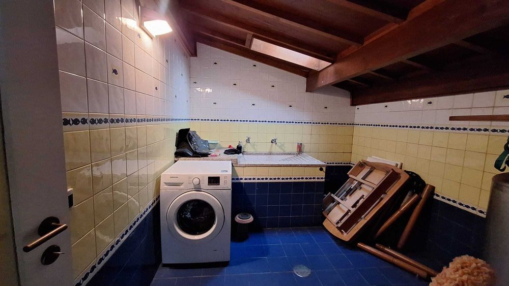 Moradia V2+1 perto da Avenida Antunes Guimarães