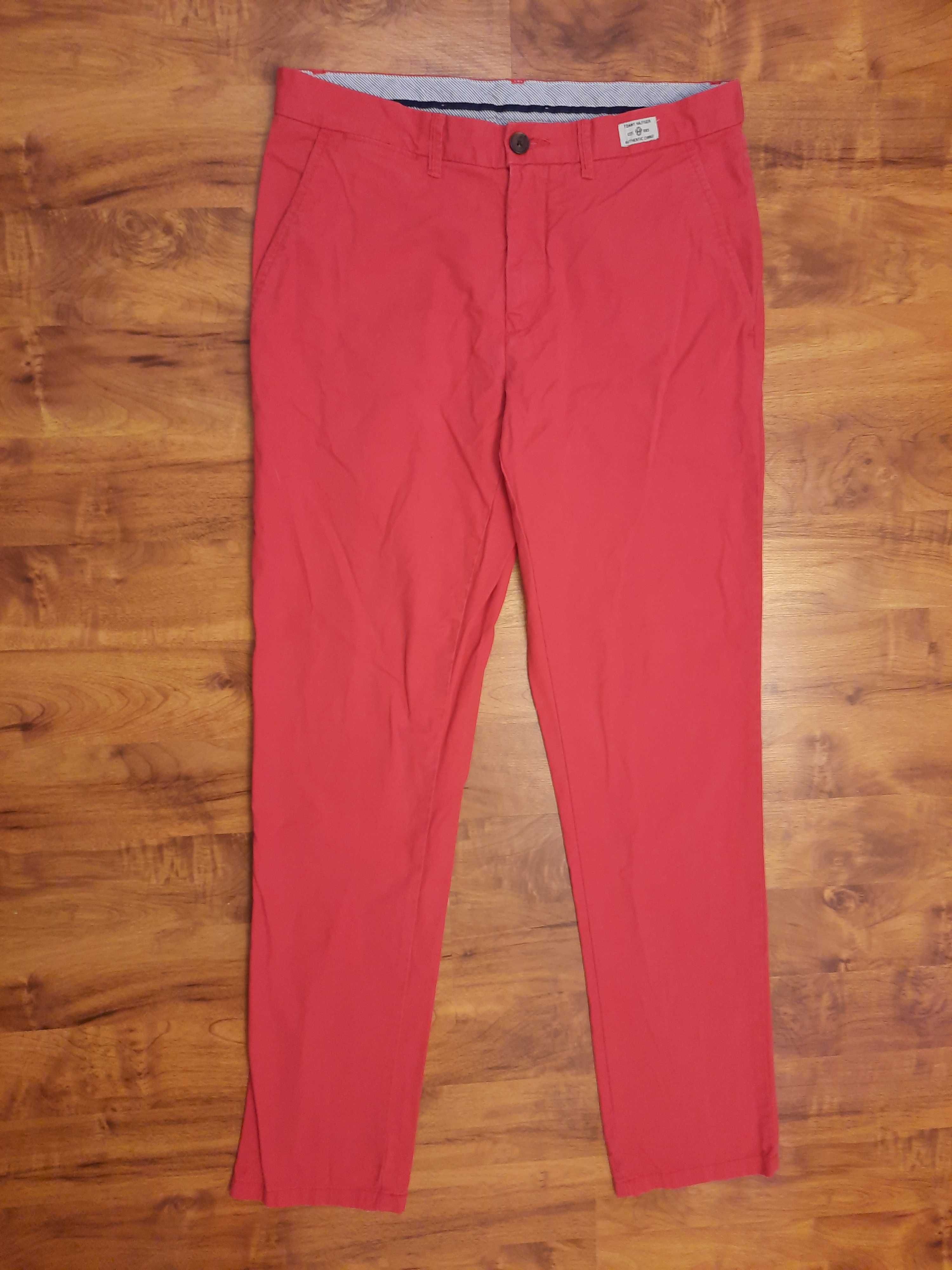 Spodnie materiałowe Mercer Chino Tommy Hilfiger rozmiar W32 L34 M