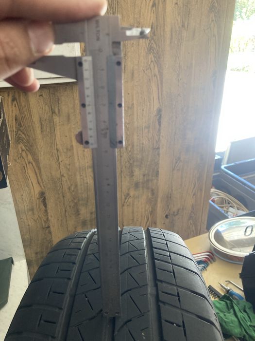 Bridgestone duravis 215/65/16C