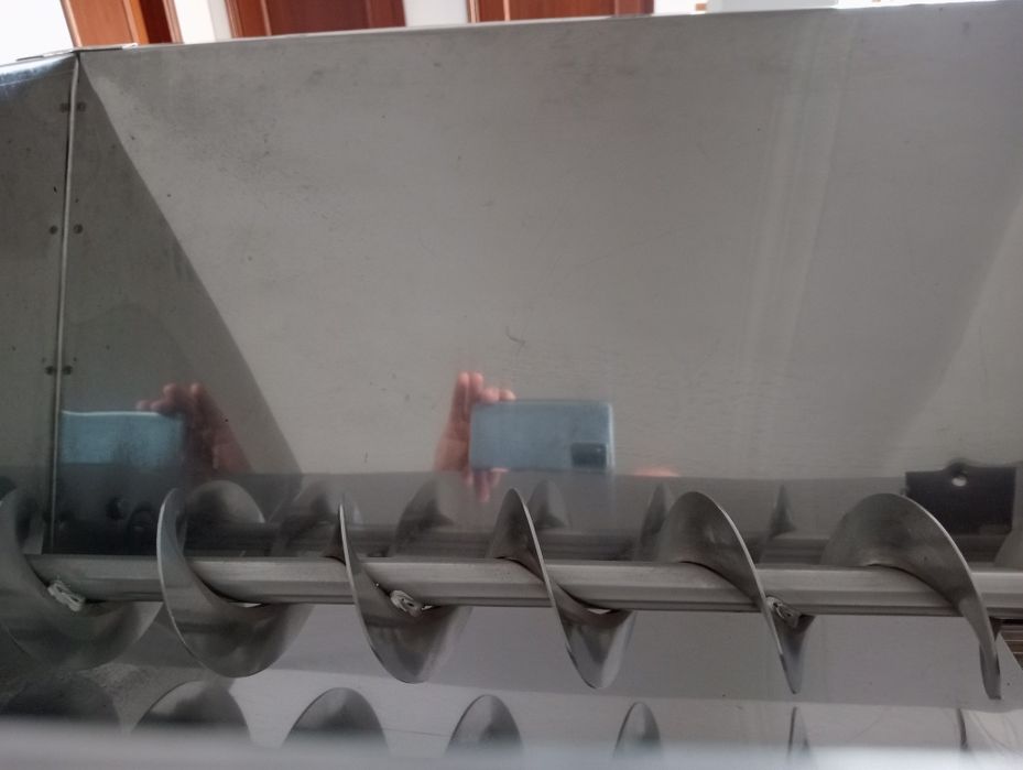 Esmagador/desemgaçador de uvas Lena 218 CR