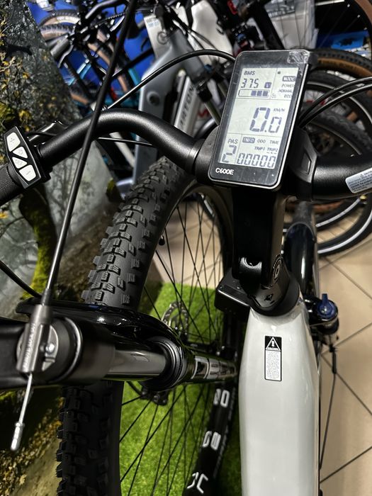 Rower elektryczny Miejski CITY 28”NEON BIKES VIVID 1.0 - ACTIVE ZONE