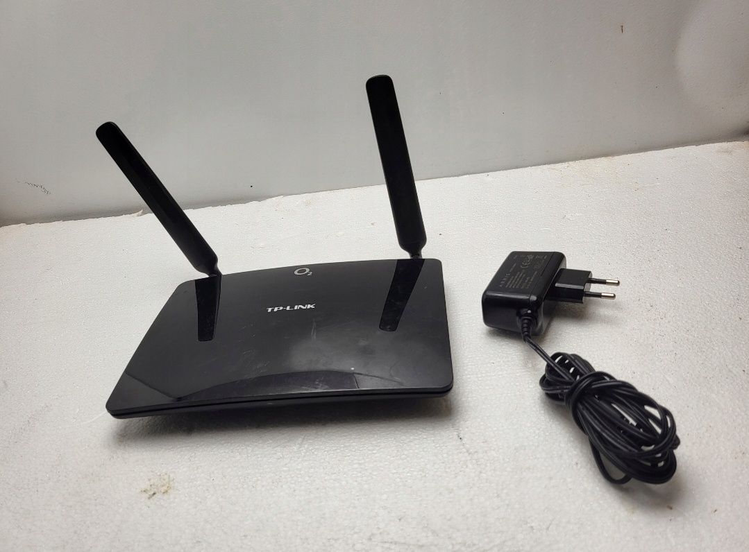 Router dwupasmowy TP-Link Archer MR200 4G LTE na kartę sim

Przedmiote