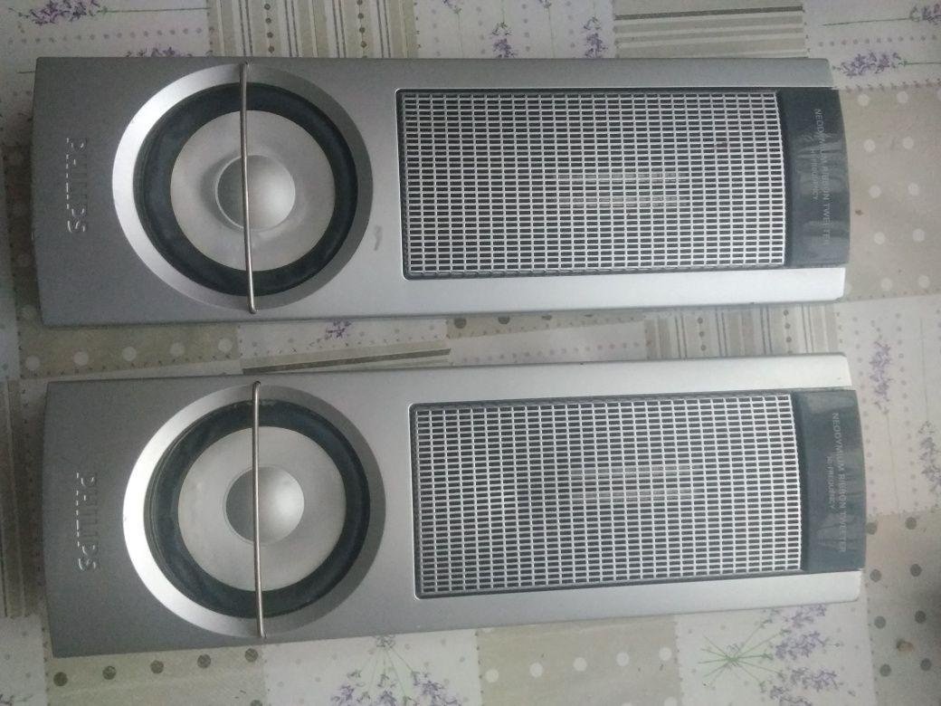 Wstęgowe głośniki Philips CS 700 8 ohm