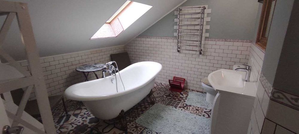 Продаж від власника. 2-поверховий дуплекс в с. Святопетрівське