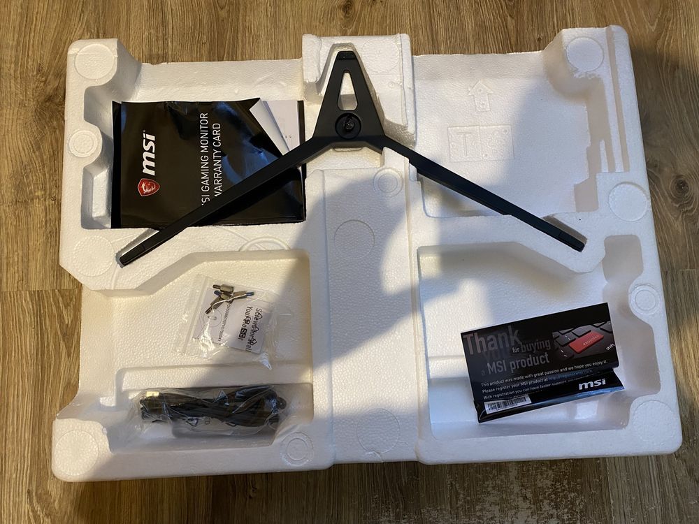 Monitor gamingowy MSI Optix MAG241C uszkodzona matryca