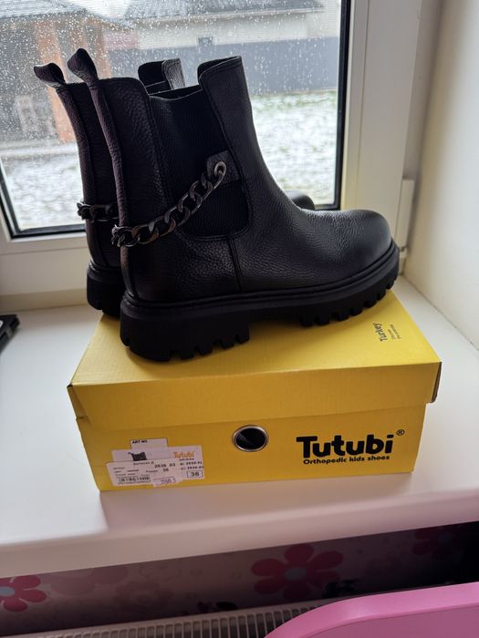 Ботинки, чоботи Tutubi