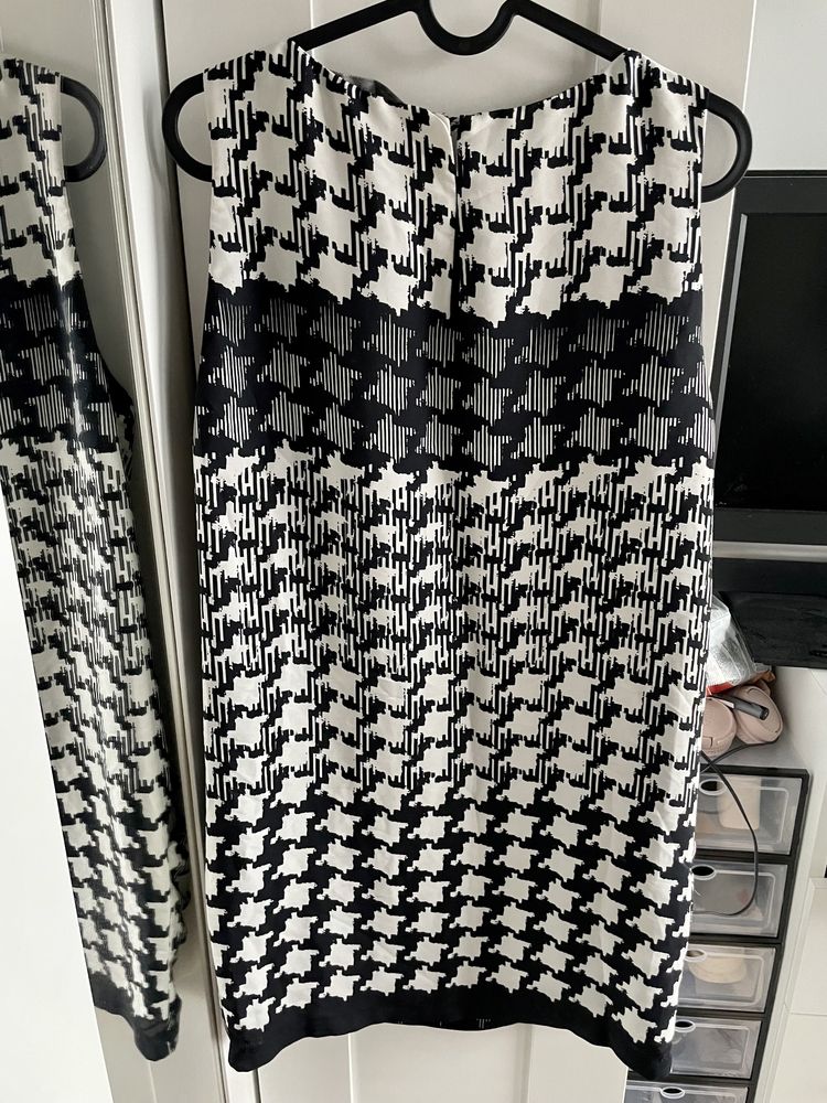 Zara basic klasyczna sukienka pepitka biała czarna xs