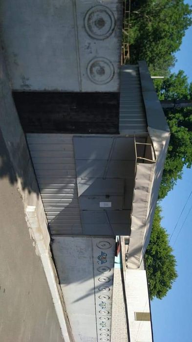 Продам кіоск у гарному стані!