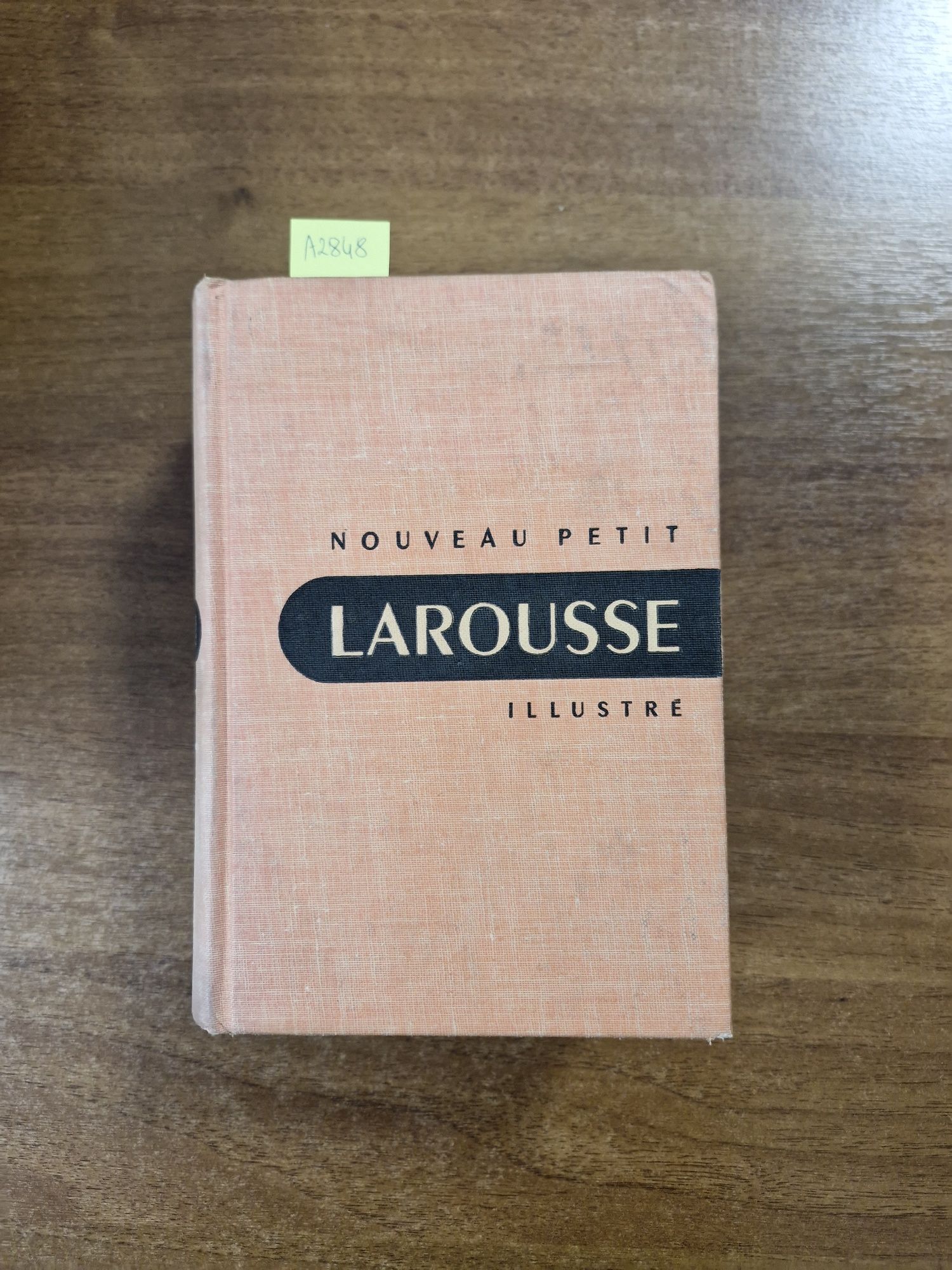 A2848. "Larousse ilustre" Nouneau Petit