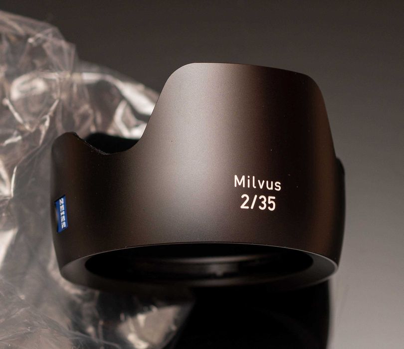 Бленда на Carl Zeiss Milvus 35 F2