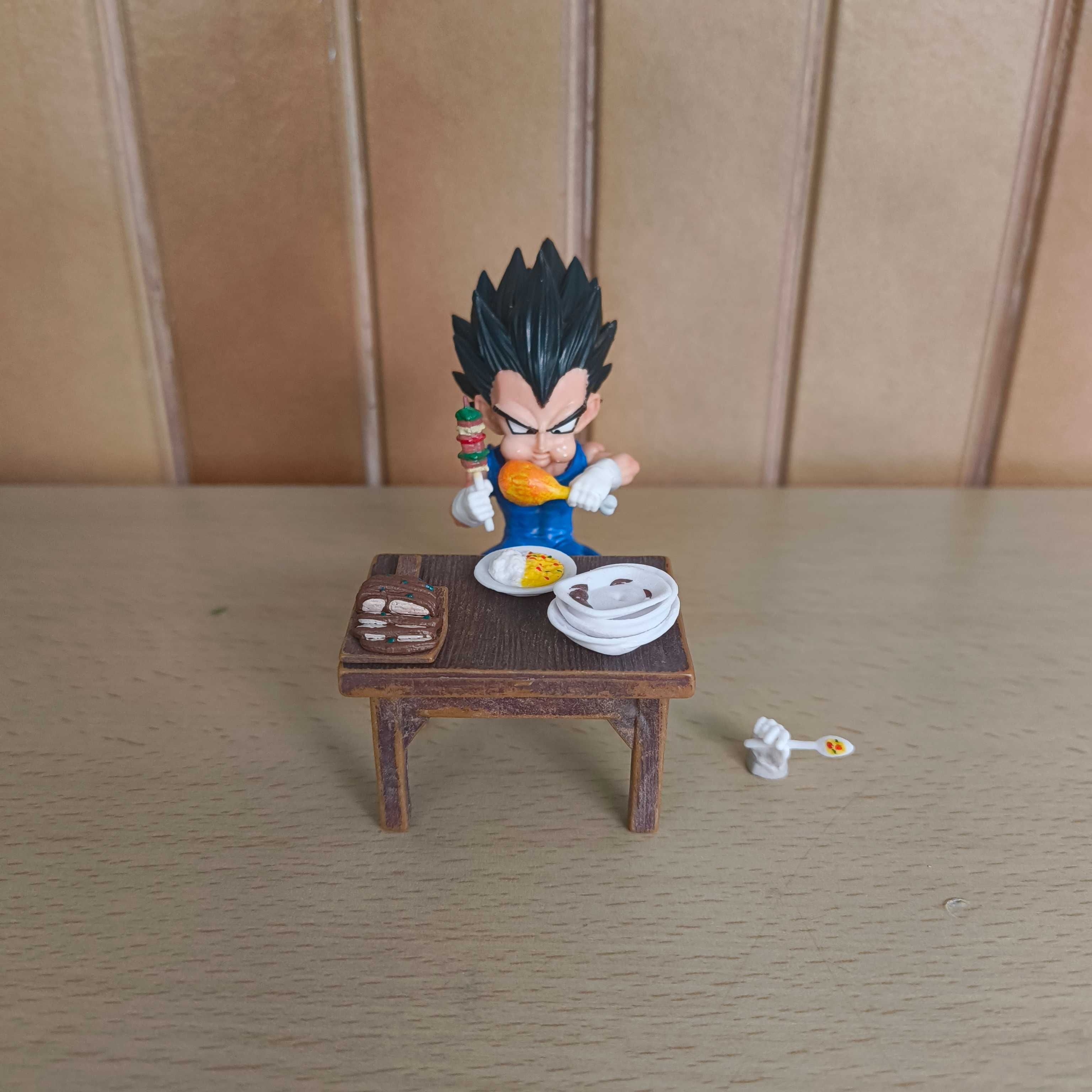 Figura Vegeta a Comer Dragon Ball