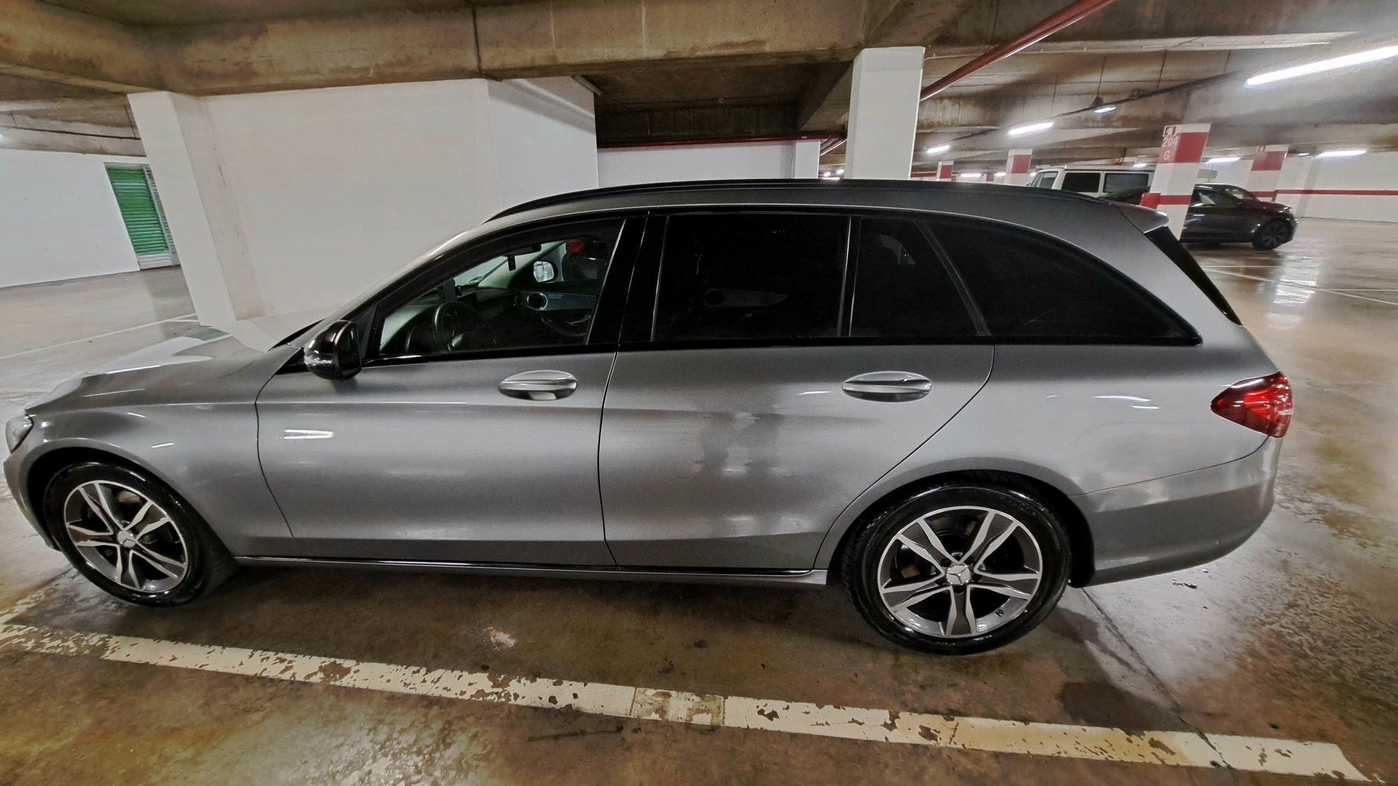 C 250 Mercedes-Benz TETO Panorâmico top de gama