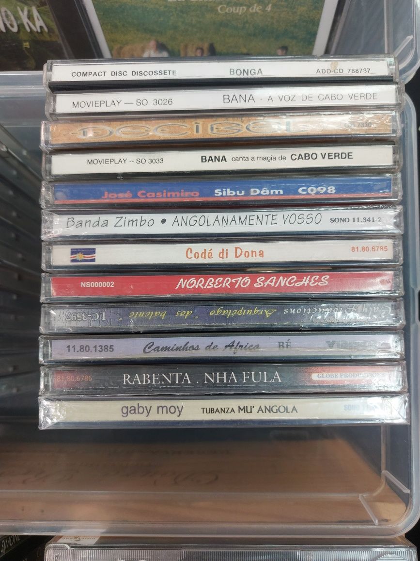 Lote de 24 CD'S Musica Africana