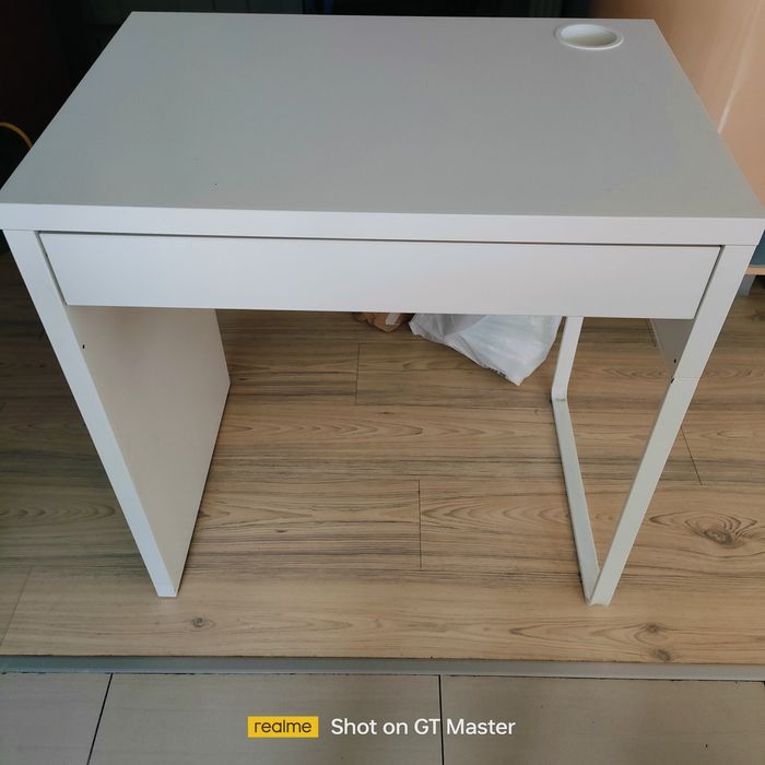 Biurko IKEA z szufladą – używane, stan bardzo dobry