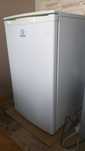 Lodówka INDESIT TFAA 5 - wys. 84 cm, szer. 50 cm, głęb. 56 cm