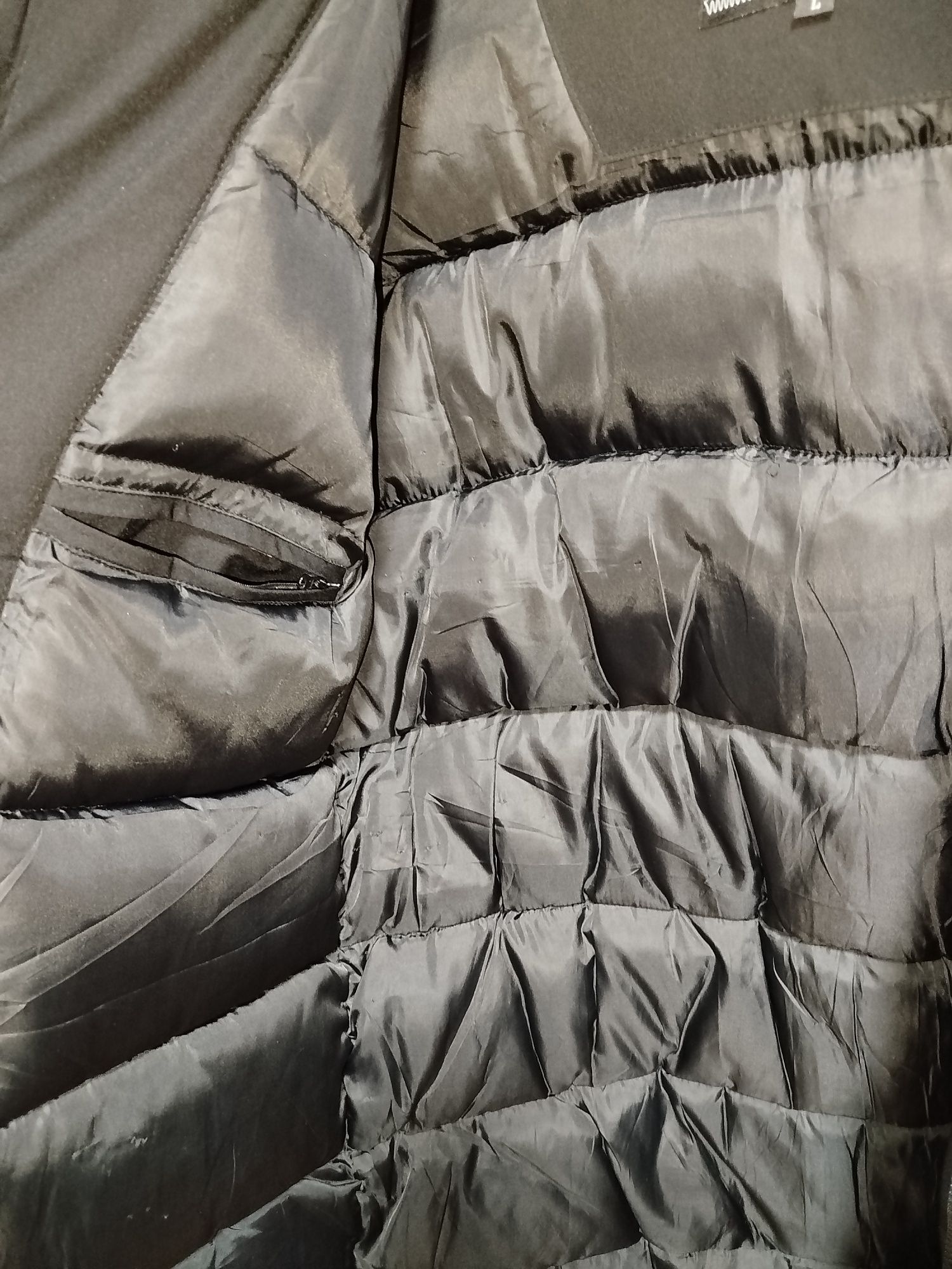 Продам зимову чоловічу куртку