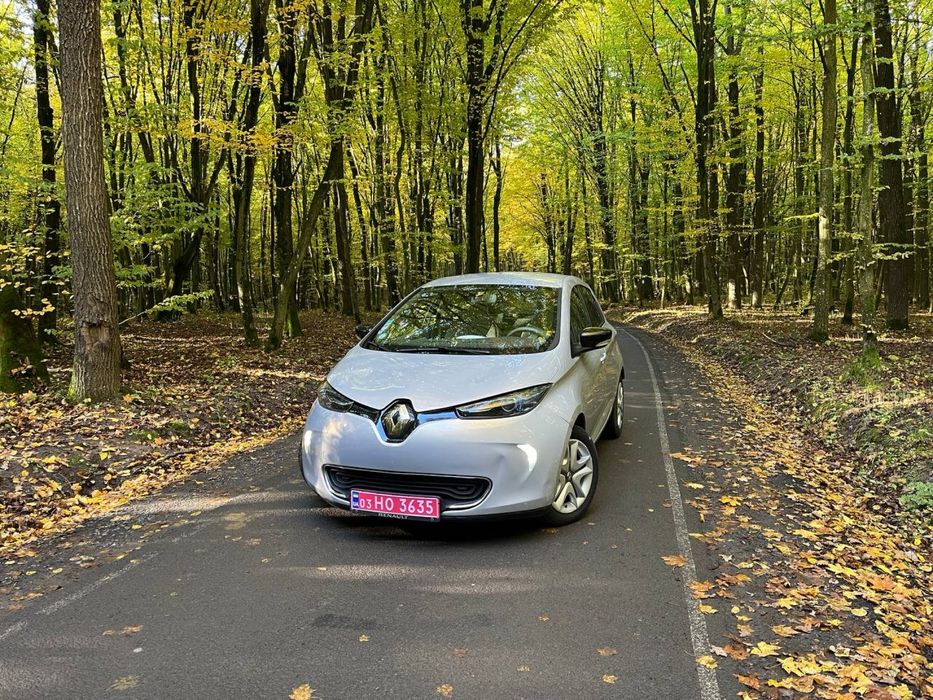 Renault zoe 41kwh 2017р запас ходу 300км