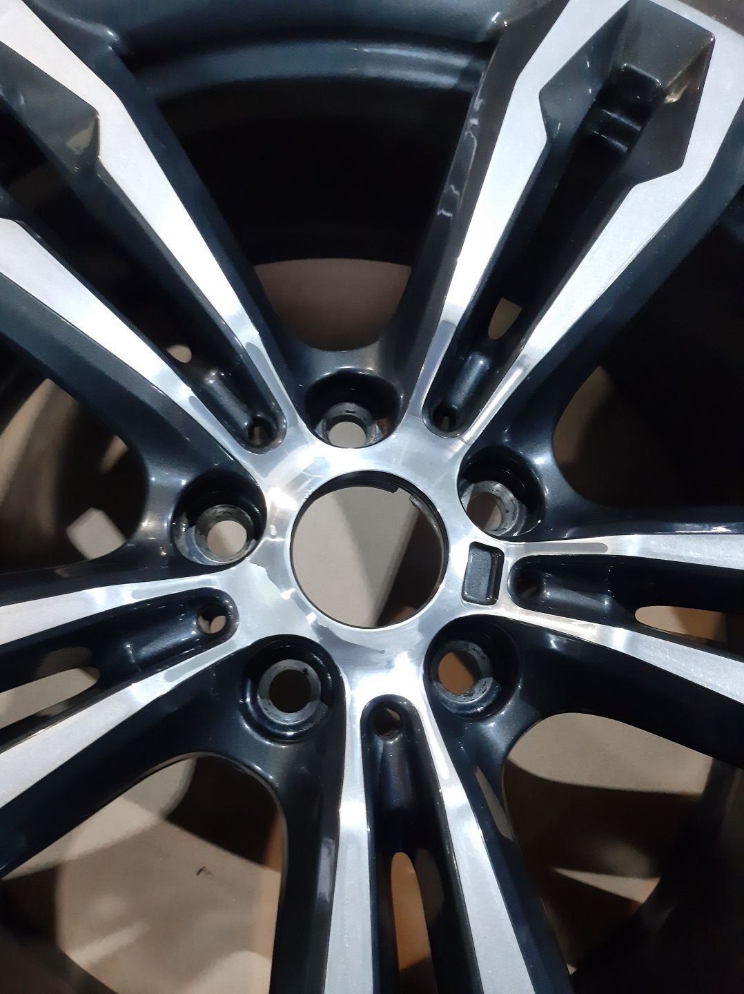 Felgi BMW Oryginał 8Jx19 H2 5x112 IS(ET)47 Osadzenie 66,6mm 2szt