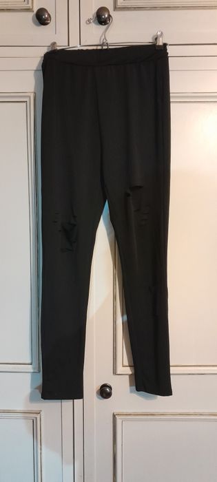 Leggings goticas rasgadas