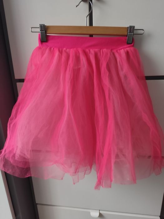 Tiulowa spódniczka dla dziewczynki na balet H&M Sport r. 122/128