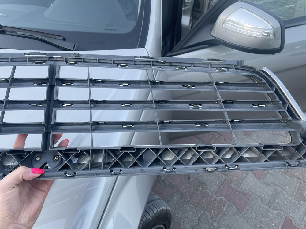 Grill Mercedes +celownik! Wszystkie zaczepy cale, zero uszkodzen
