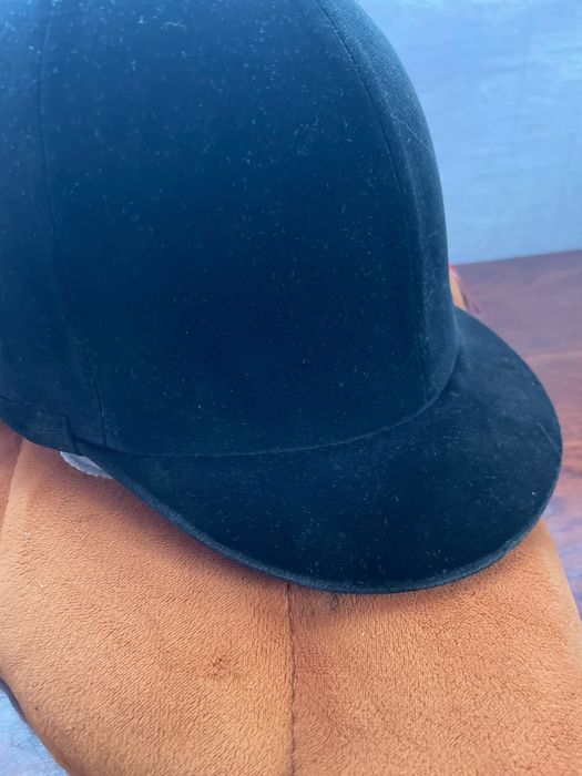 Жокейський шолом для верхової їзди