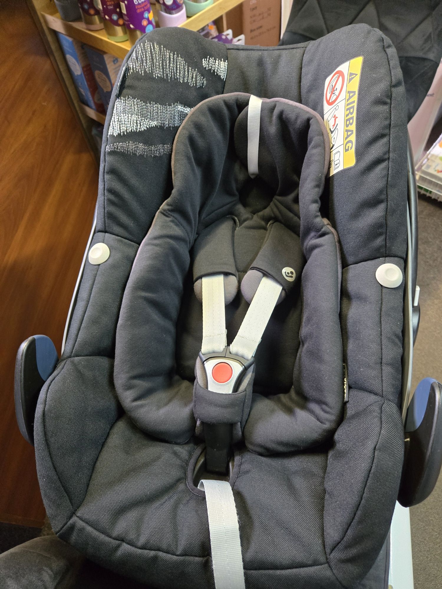 Maxi Cosi zestaw 3 elementy Fotelik Pebble Plus +baza 2wayfix +Pearl