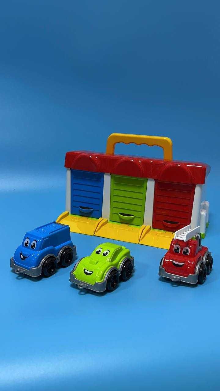 Гараж "Technok Toys" на 3 машинки 8416