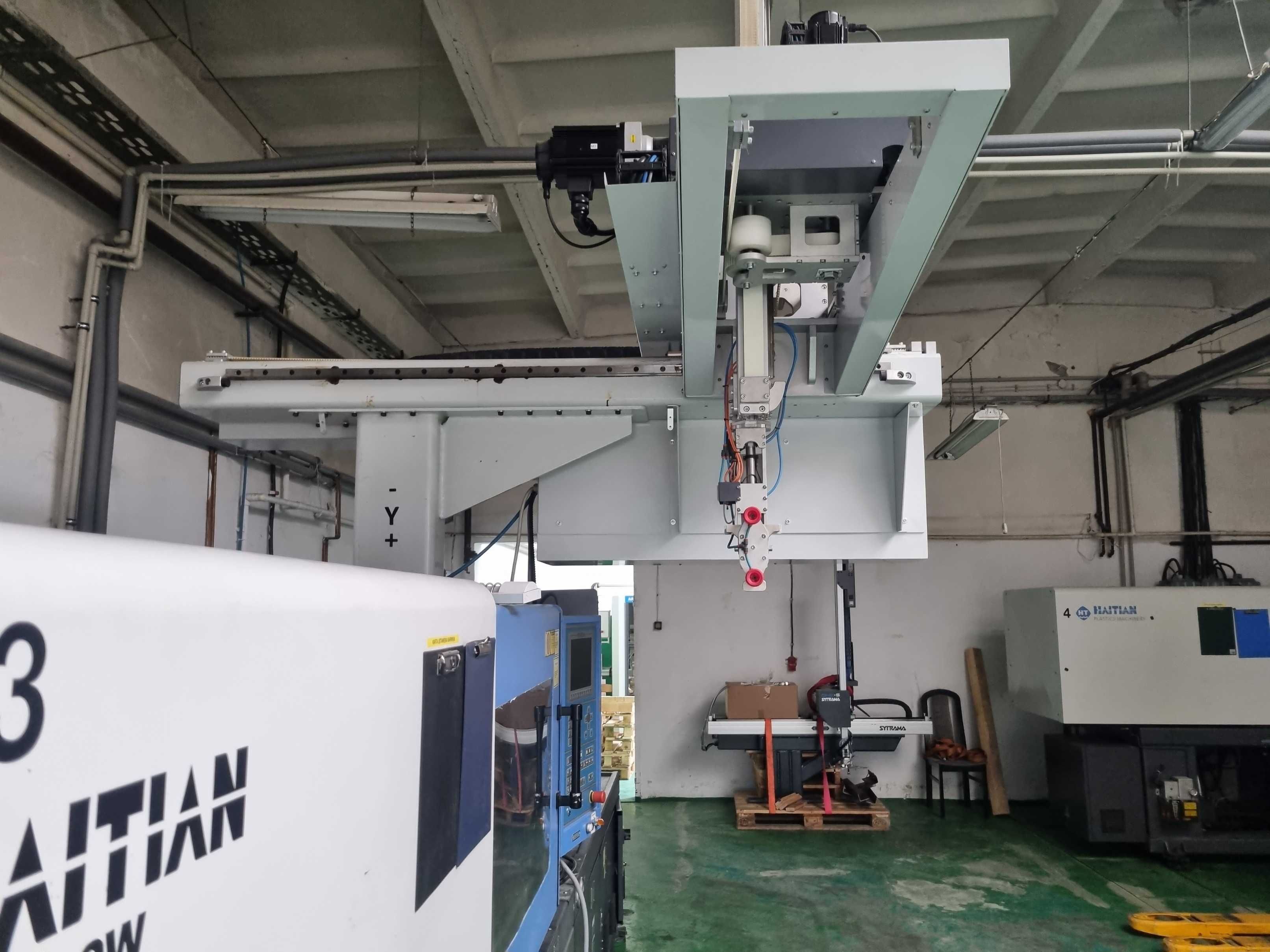 Robot 3 osiowy TMA MP200  do wtryskarki