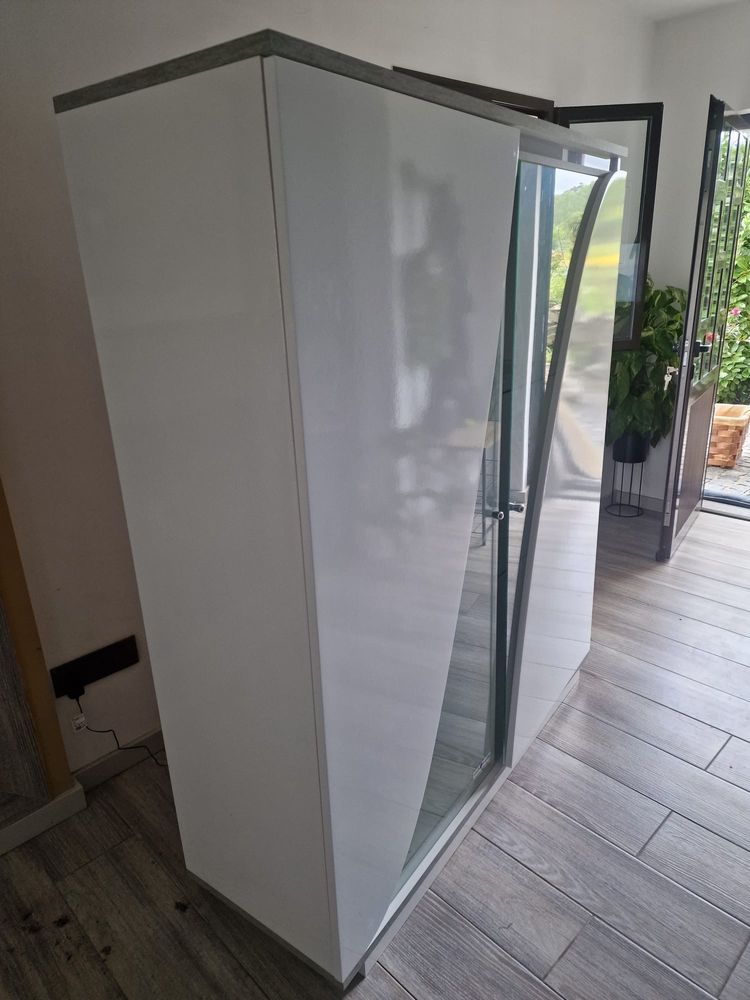 Vitrine para copos com luz