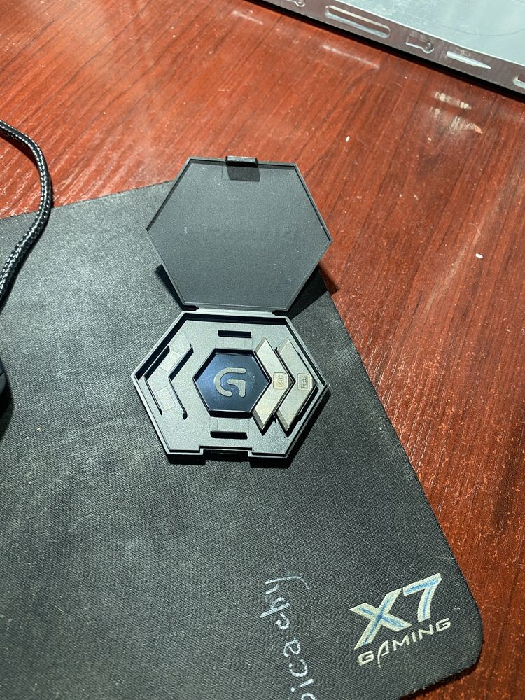 Продам мишу Logitech G502