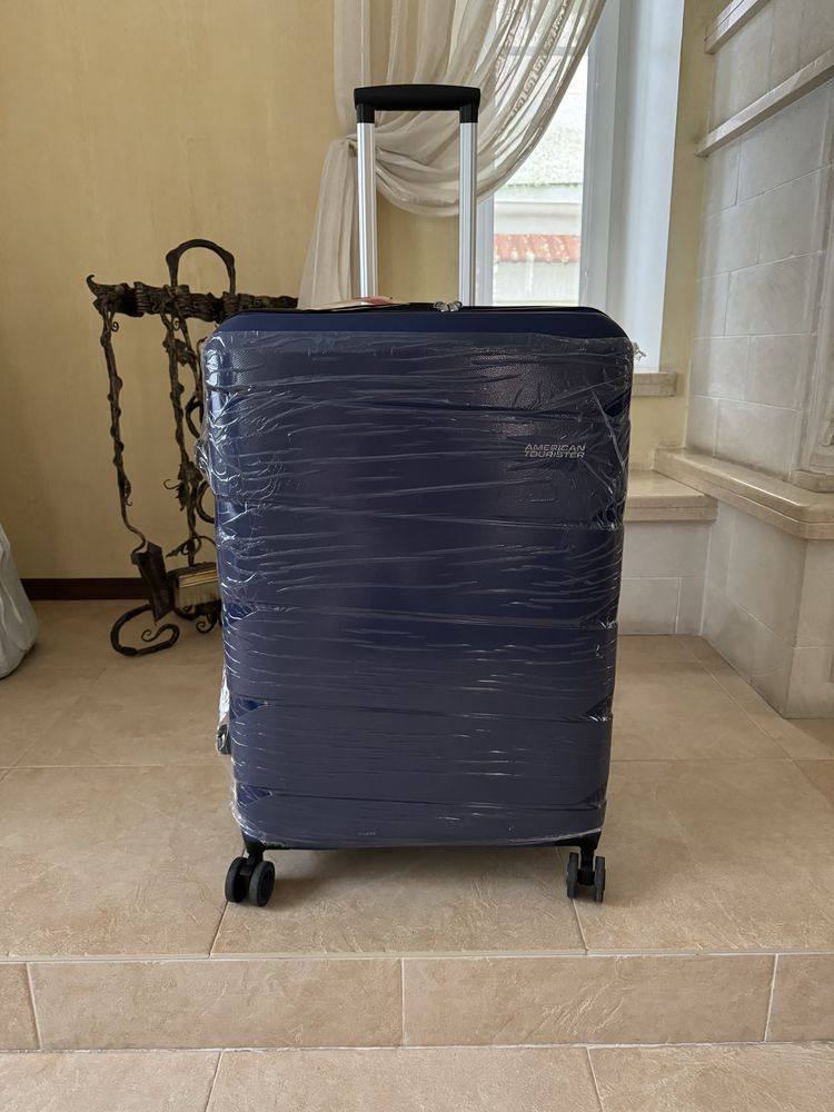American Tourister нова мала середня та велика валіза, оригінал