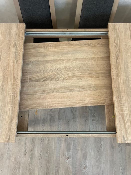 Стіл розкладний зі стільцями