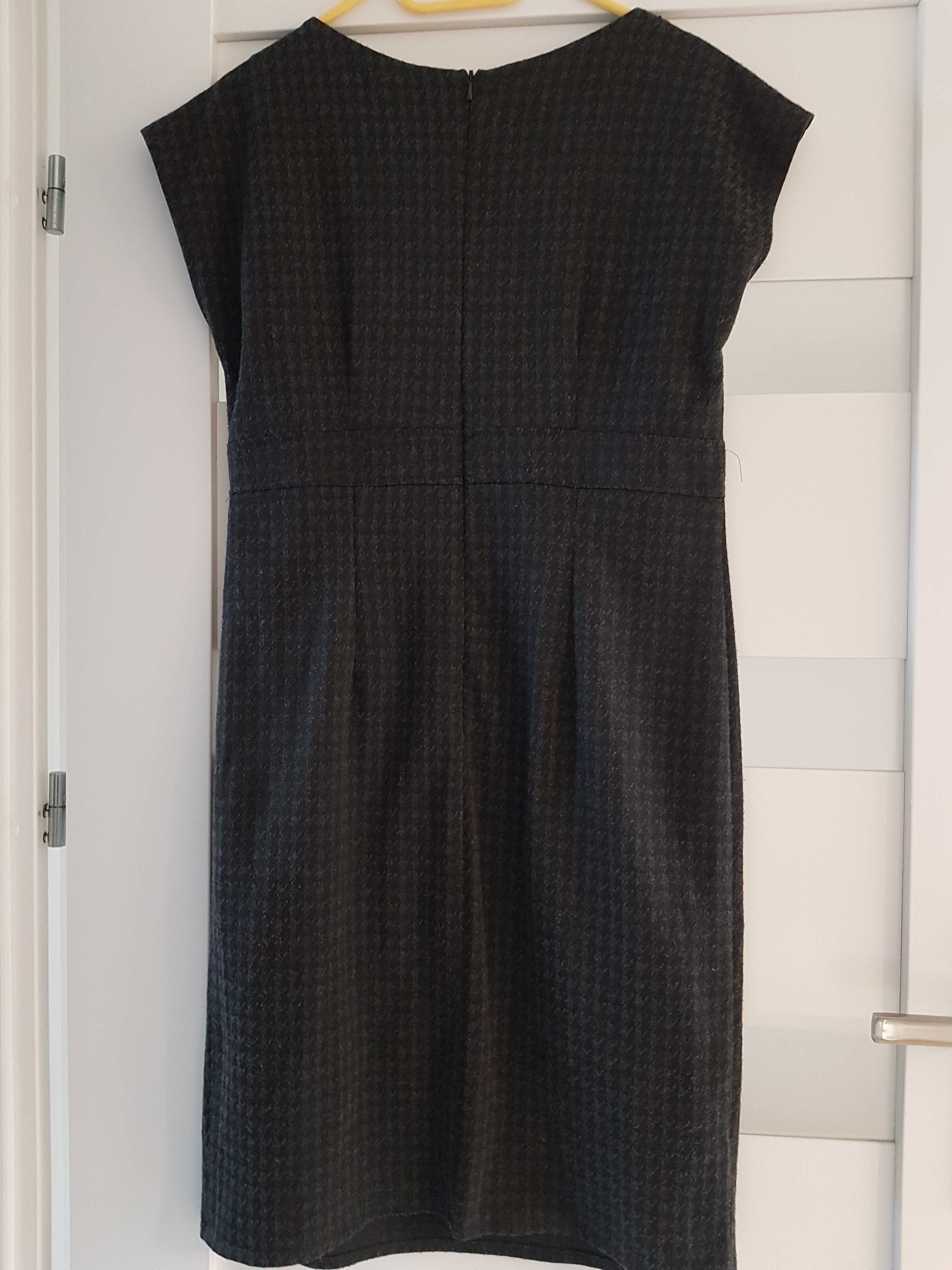 Zgrabna, letnia sukienka, r. XL/L.