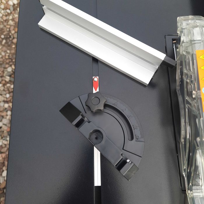 Pilarka stołowa krajzega 2000W KD5290