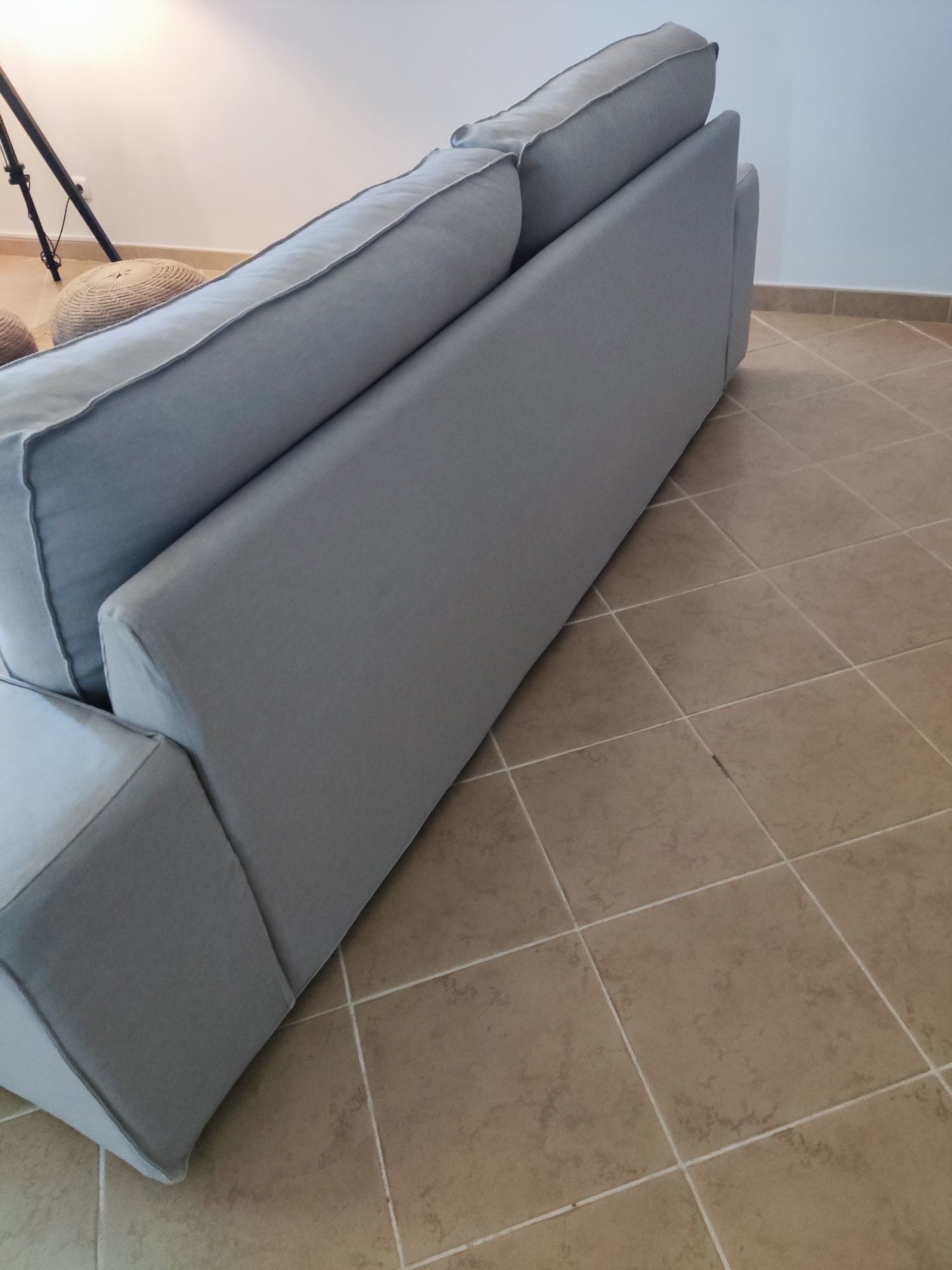 Sofá Kivik (IKEA) de 3 lugares