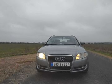 Samochód audi A4 B7 avent