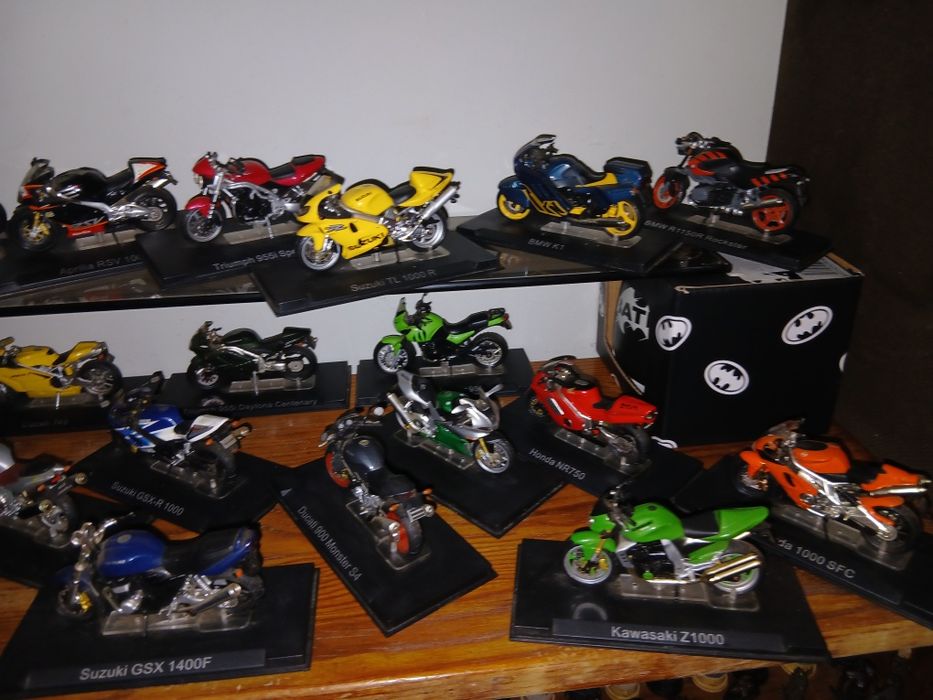 Coleção 30 motos por 170 €