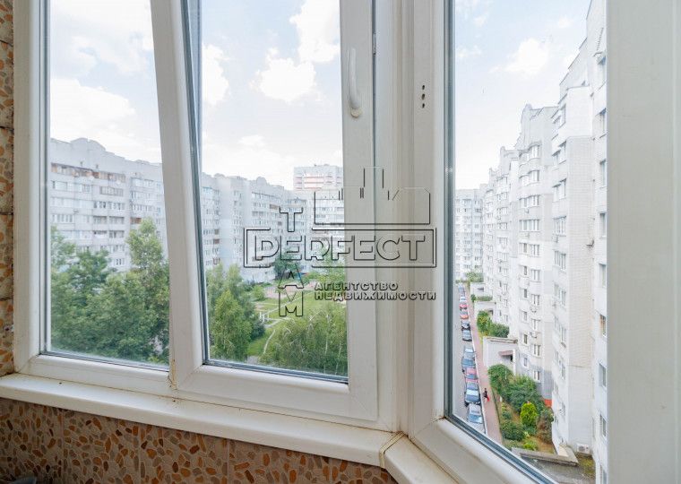 Продаж 4-к.кв., Самойла Кошки  9 / Самійла Кішки  9