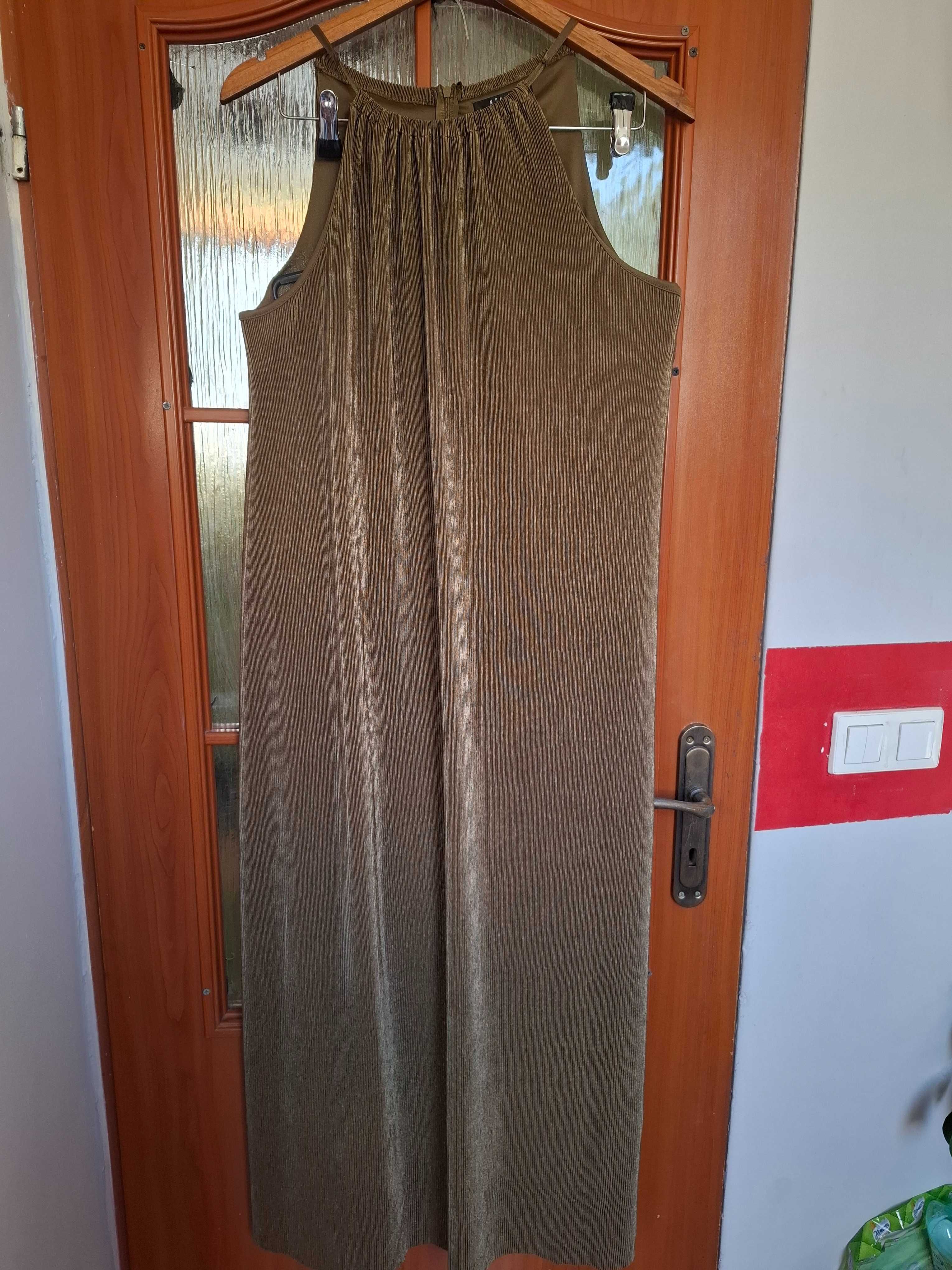 Sukienka zwiewny material